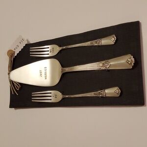 Mud Pie Wedding Cake serving set